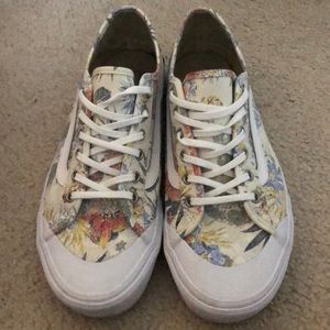 Vans Floral Print Shoes. Women’s size 9